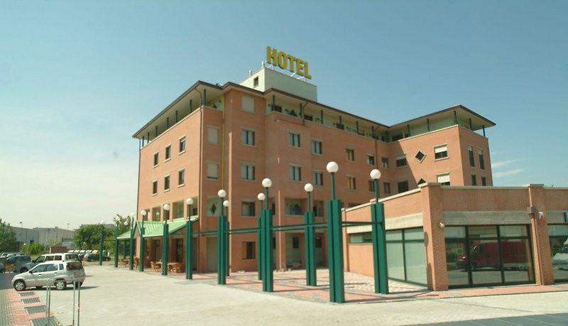 Leonardo Hotel Parma Exterior photo